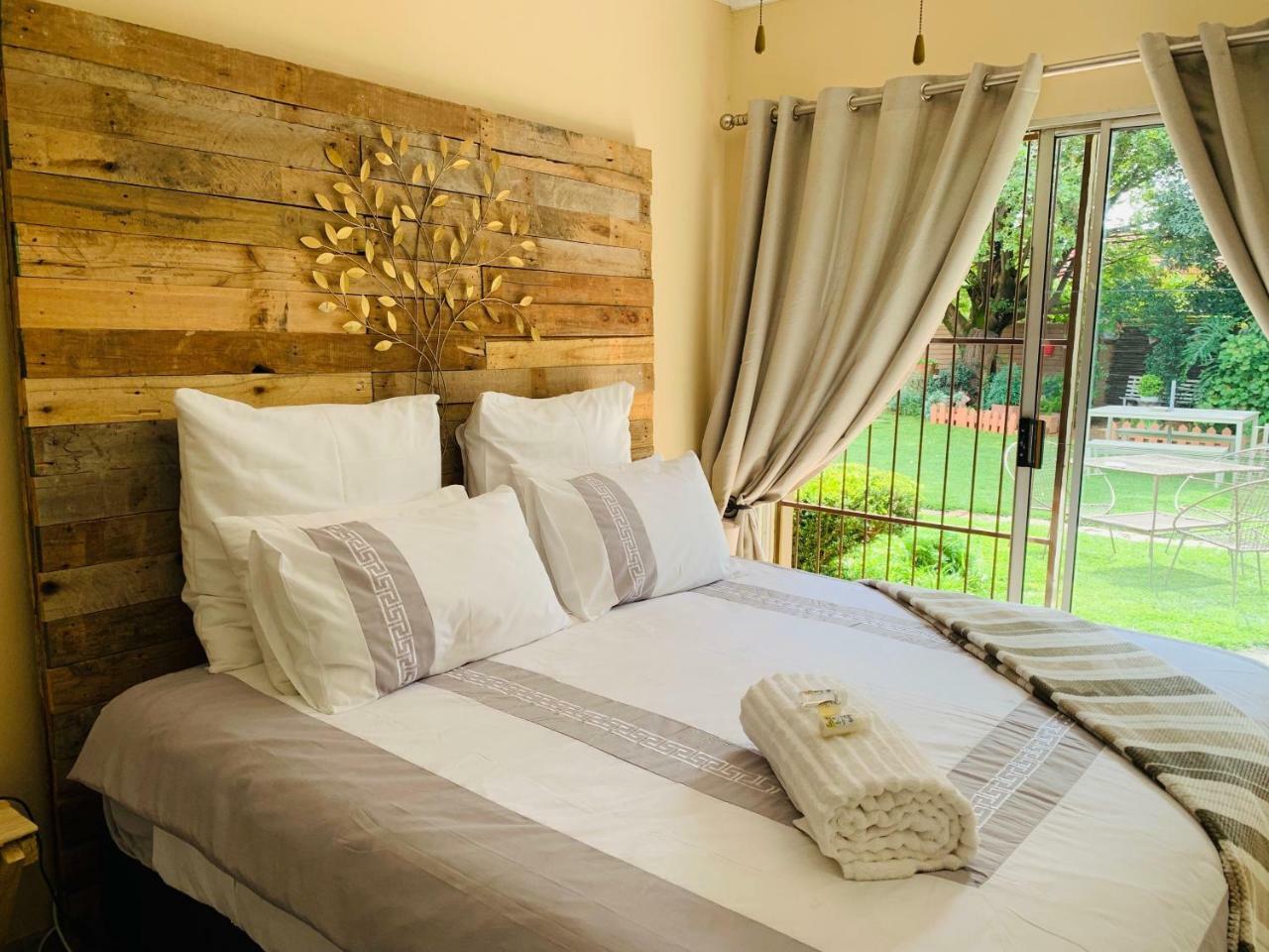 Country Route Hotel Lichtenburg Esterno foto